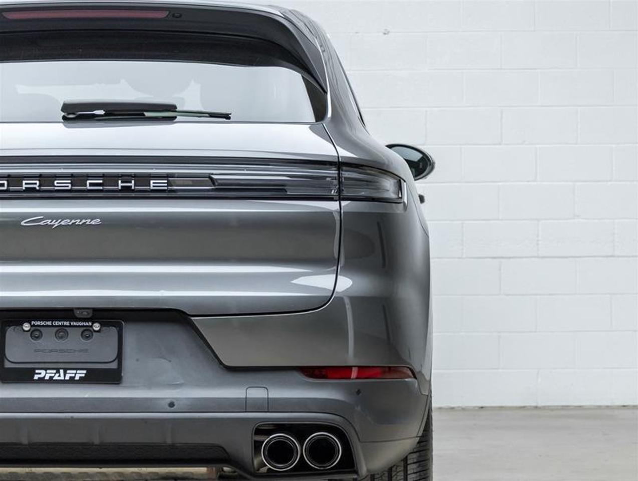 2024 Porsche Cayenne  Photo