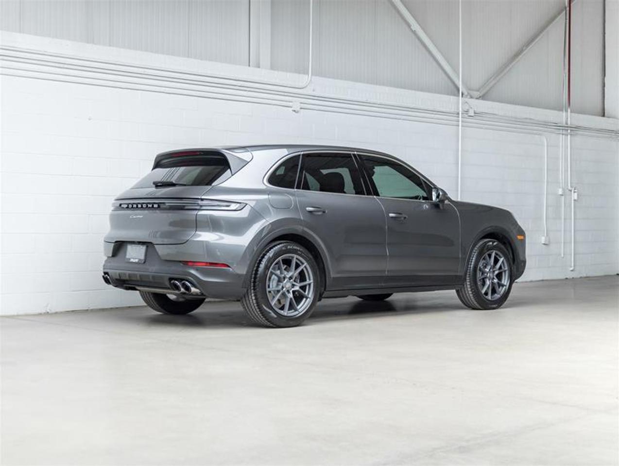 2024 Porsche Cayenne  Photo