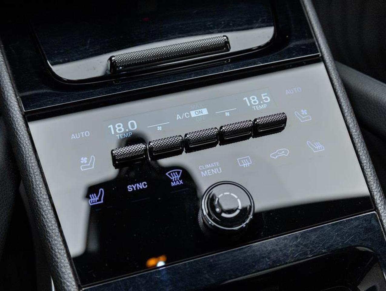 2024 Porsche Cayenne  Photo