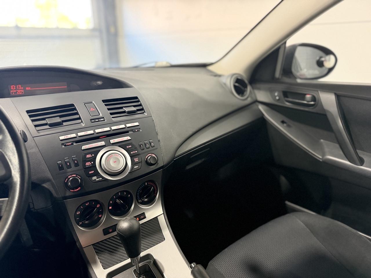 2010 Mazda MAZDA3 Sport Photo