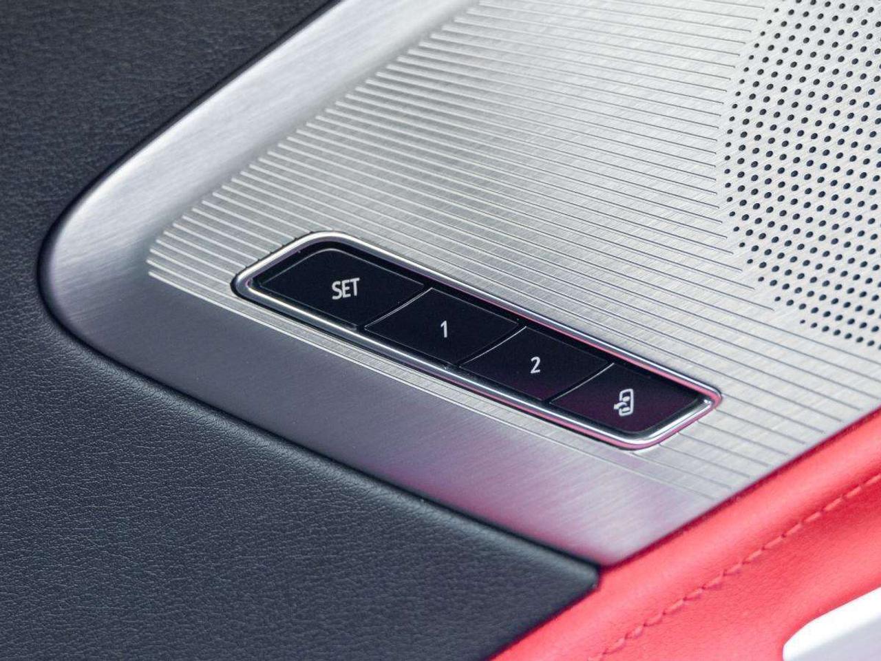 2020 Chevrolet Corvette StingRay Coupe 2LT Photo