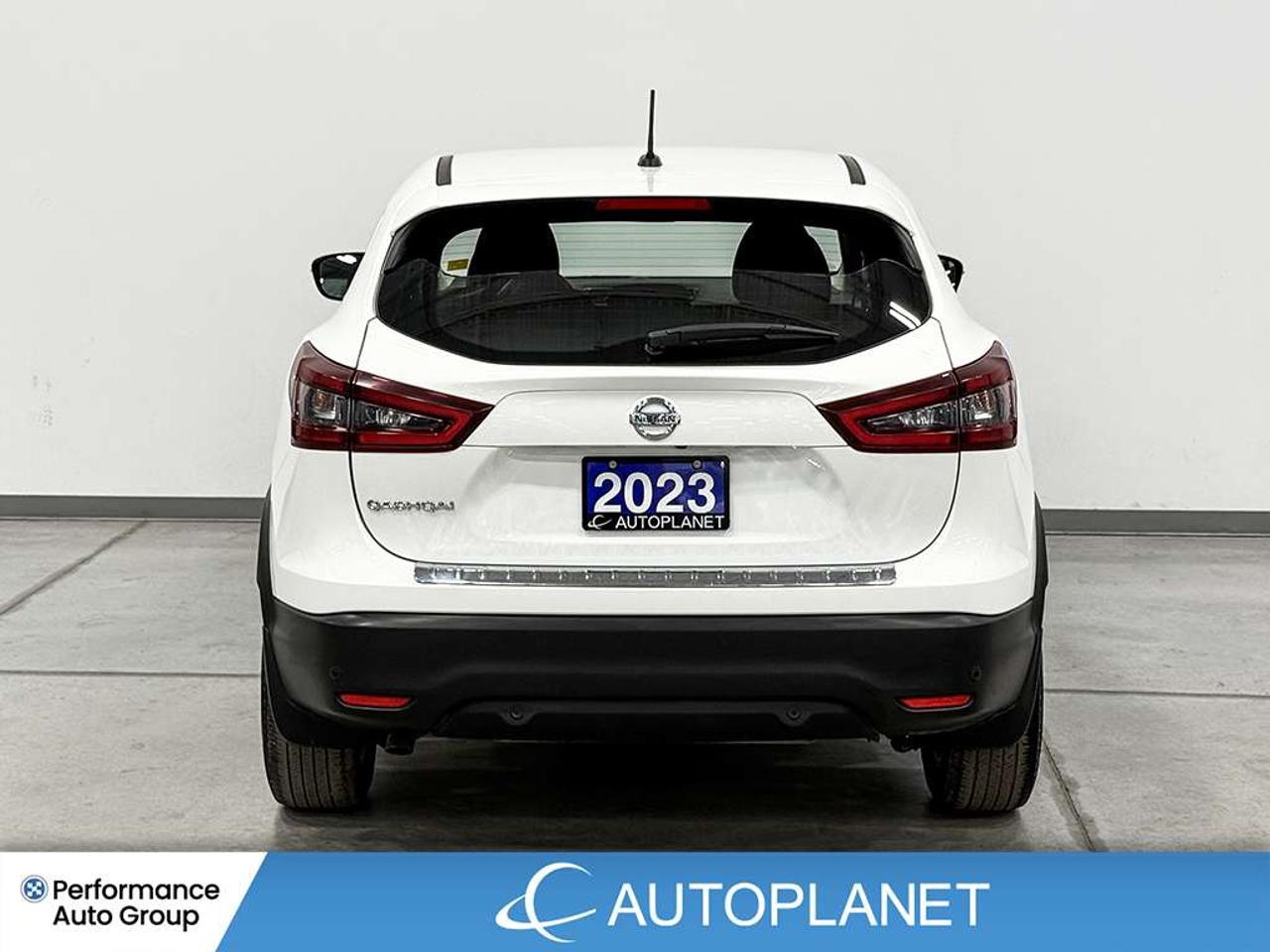 2023 Nissan Qashqai S, Back Up Cam, Heated Seats, Android Auto! Photo