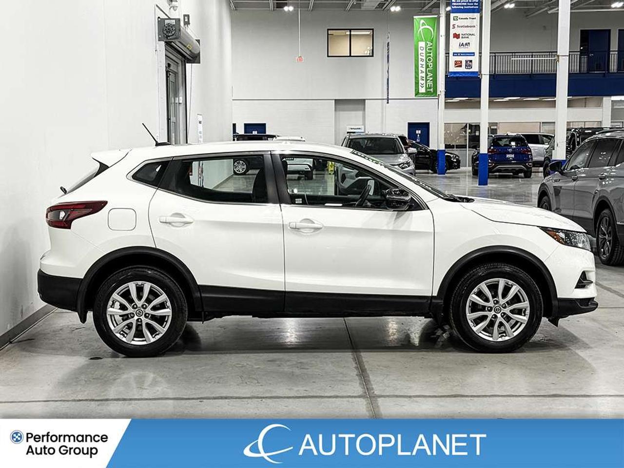 2023 Nissan Qashqai S, Back Up Cam, Heated Seats, Android Auto! Photo