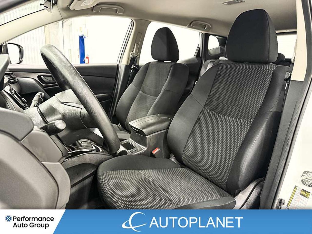 2023 Nissan Qashqai S, Back Up Cam, Heated Seats, Android Auto! Photo