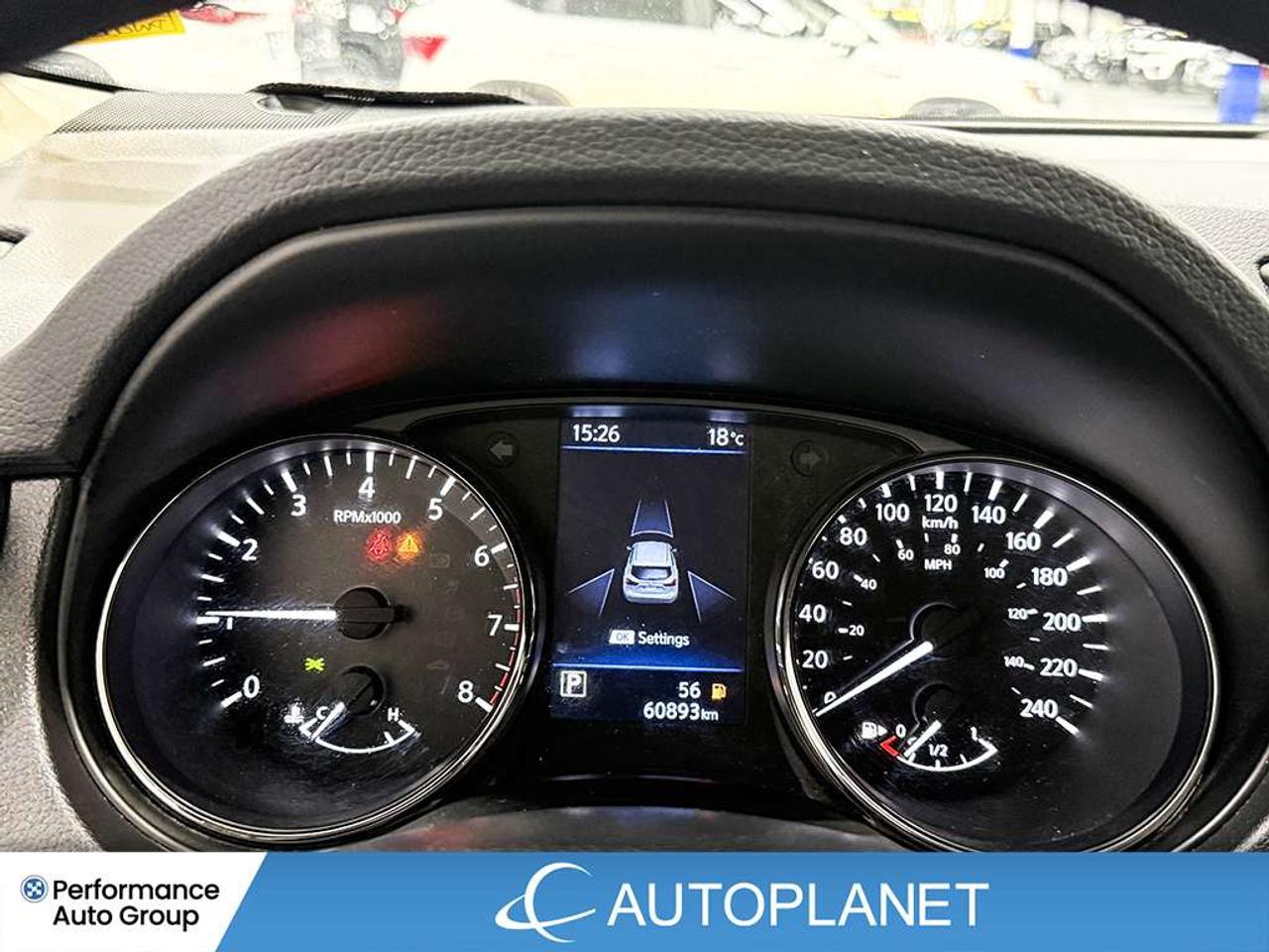 2023 Nissan Qashqai S, Back Up Cam, Heated Seats, Android Auto! Photo
