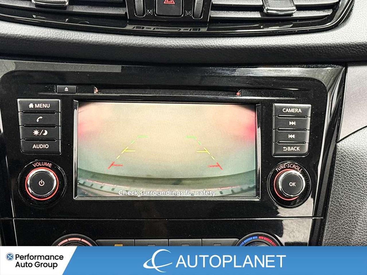 2023 Nissan Qashqai S, Back Up Cam, Heated Seats, Android Auto! Photo
