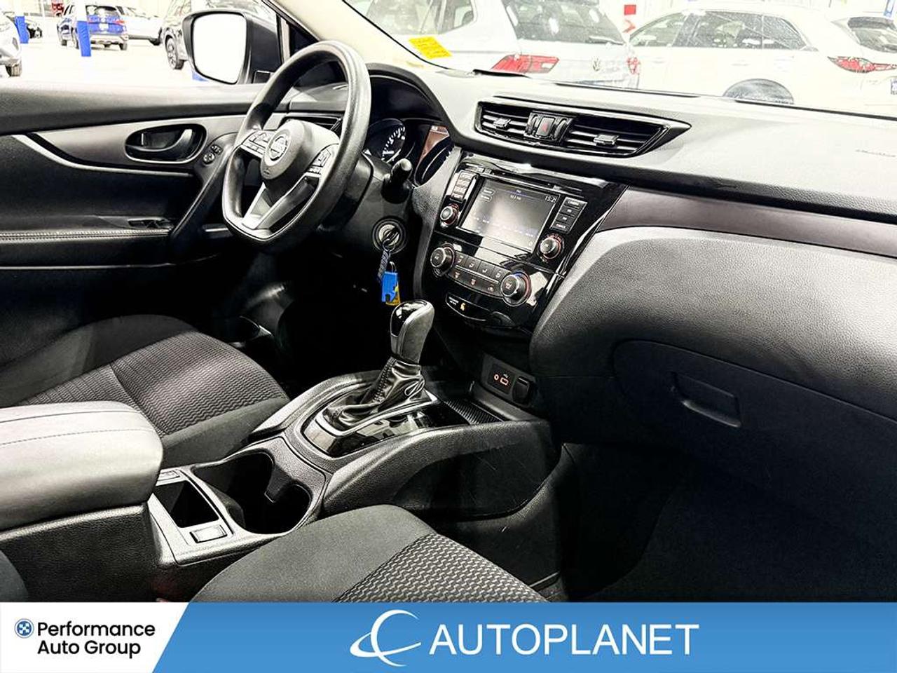 2023 Nissan Qashqai S, Back Up Cam, Heated Seats, Android Auto! Photo