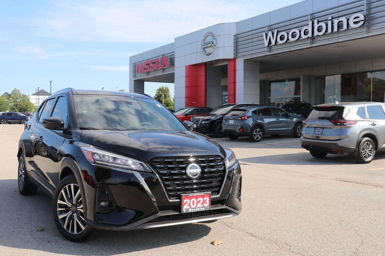 2023 Nissan Kicks ONE OWNER NO ACCIDENTS CARPLAY REMOTESTART Photo0
