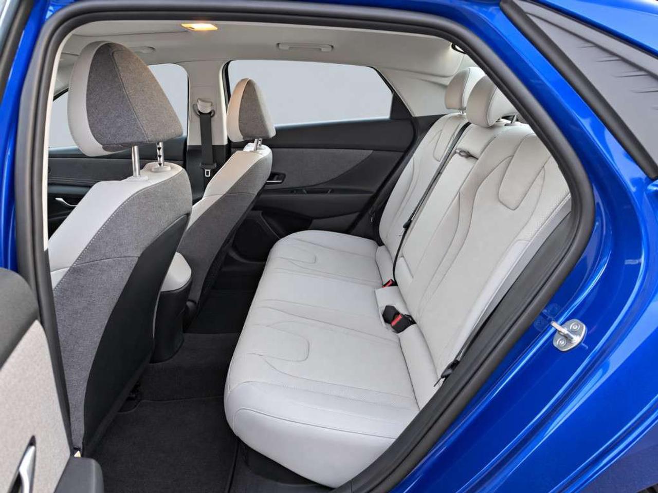 2022 Hyundai Elantra HYBRID ULTIMATE   LEATHER   SUNROOF   NAVI   HEATED SEATS   DIGITAL DASH   BACKUP CAM Photo