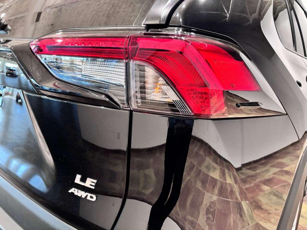 2025 Toyota RAV4 LE AWD Photo