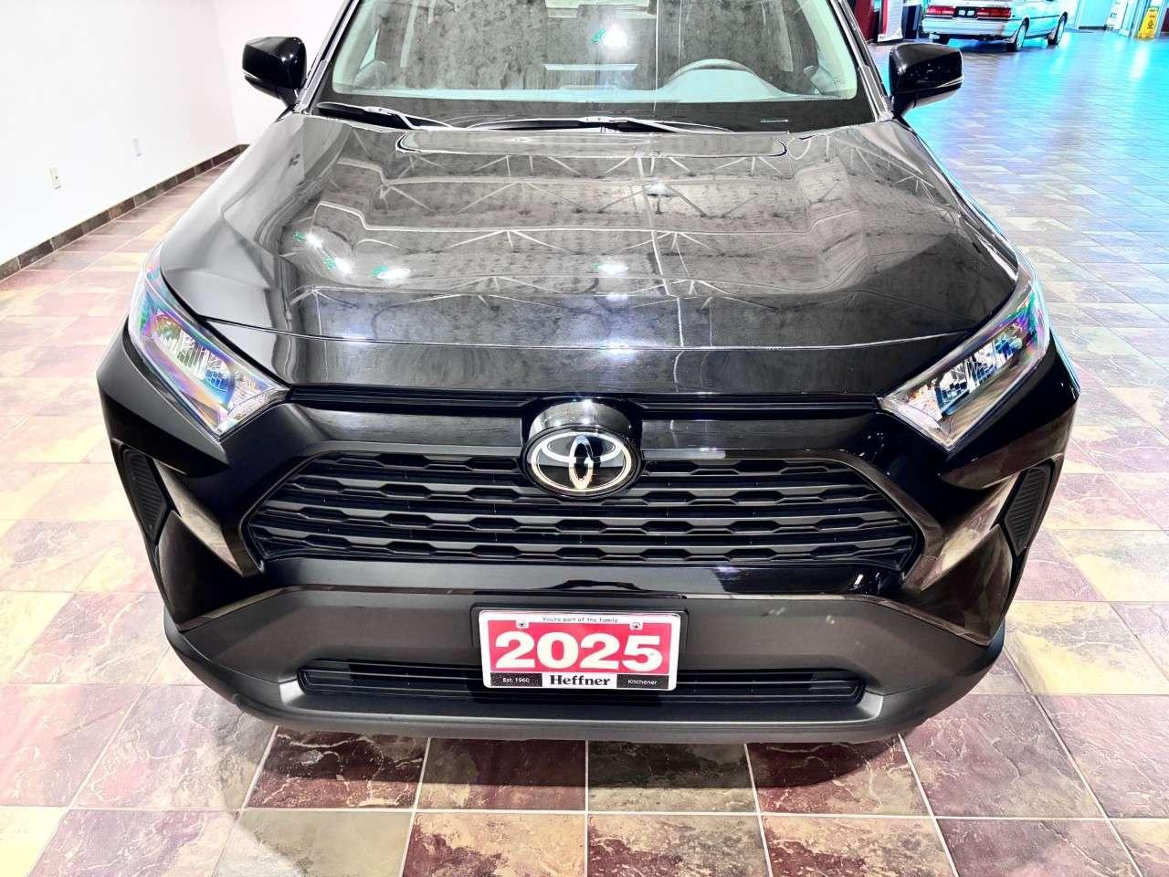 2025 Toyota RAV4 LE AWD Photo