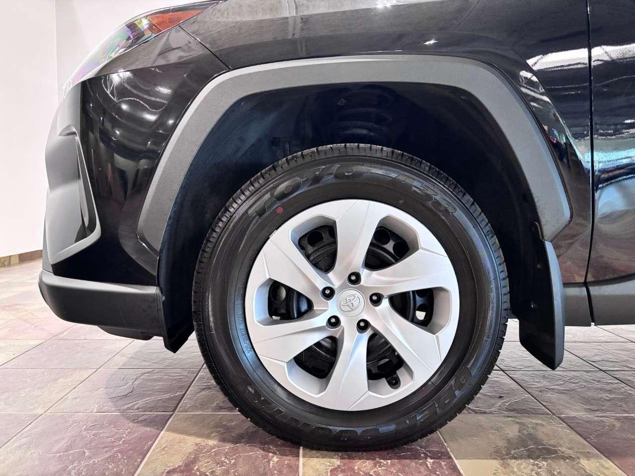 2025 Toyota RAV4 LE AWD Photo