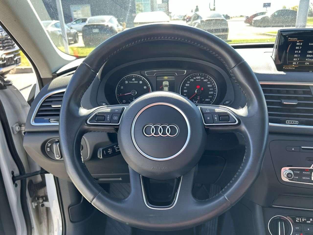 2018 Audi Q3 2.0T Technik quattro 6sp Tiptronic   Clean Accident-Free History Photo