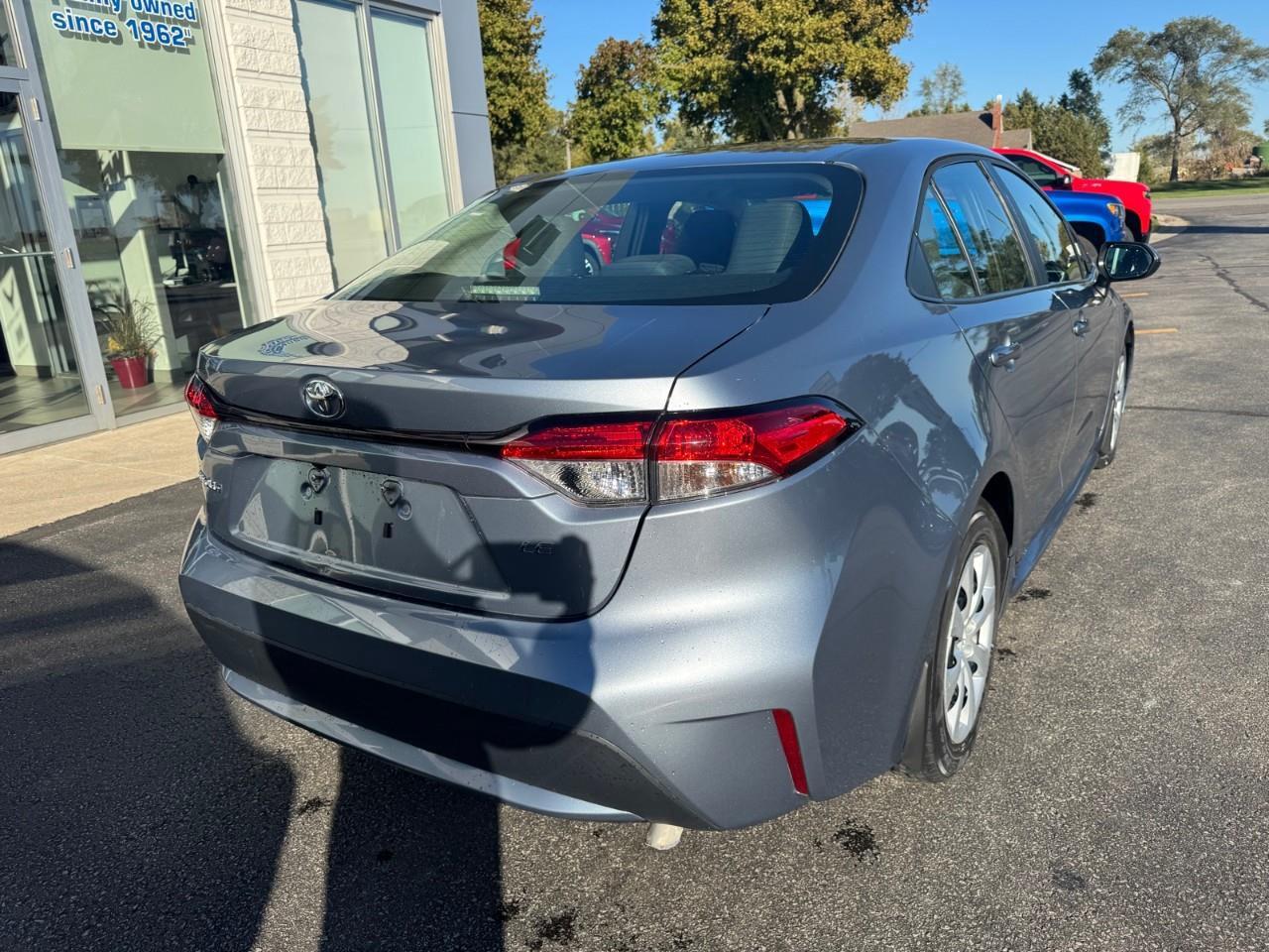 2022 Toyota Corolla LE 4DR SEDAN Photo