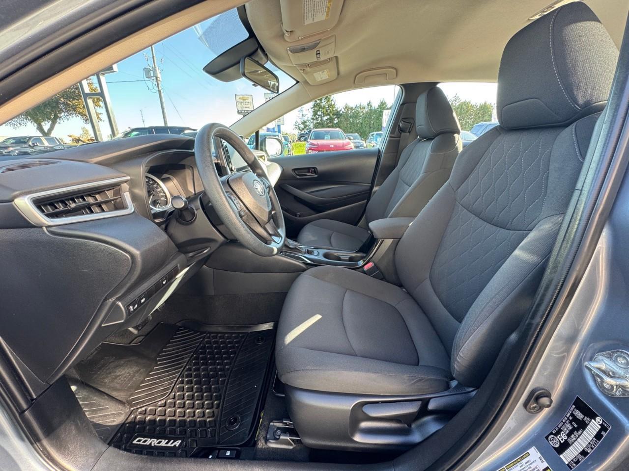 2022 Toyota Corolla LE 4DR SEDAN Photo