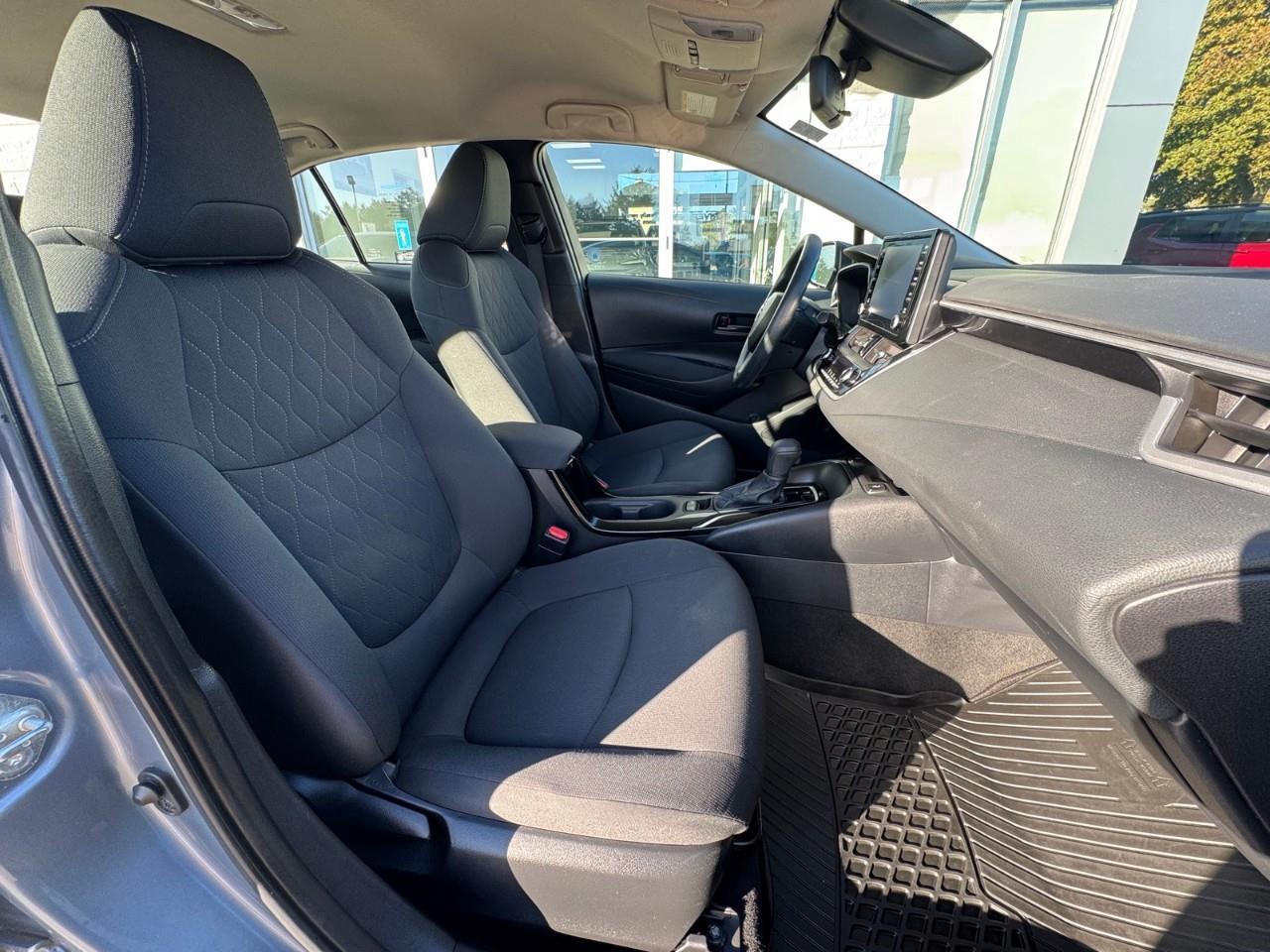 2022 Toyota Corolla LE 4DR SEDAN Photo