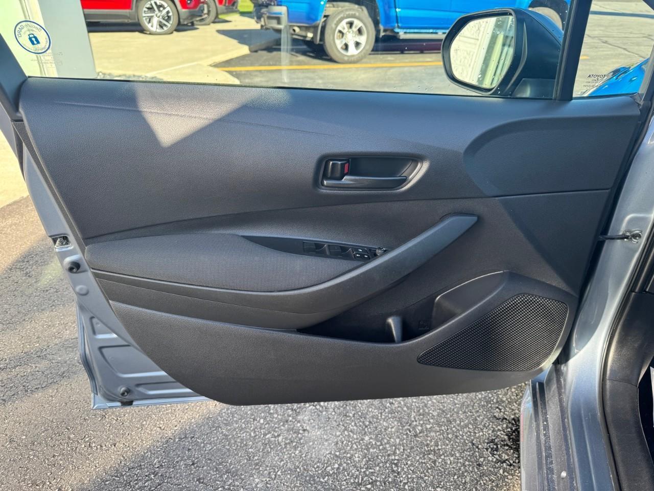 2022 Toyota Corolla LE 4DR SEDAN Photo