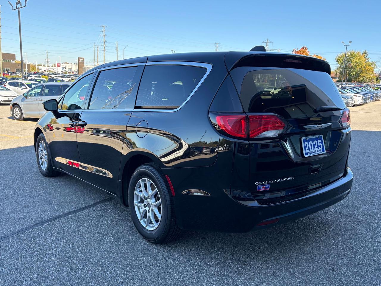2025 Chrysler Grand Caravan SXT 2WD Photo