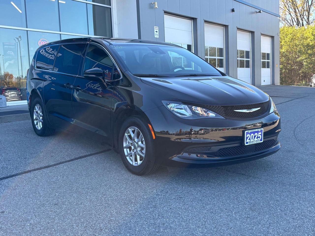 2025 Chrysler Grand Caravan SXT 2WD Photo