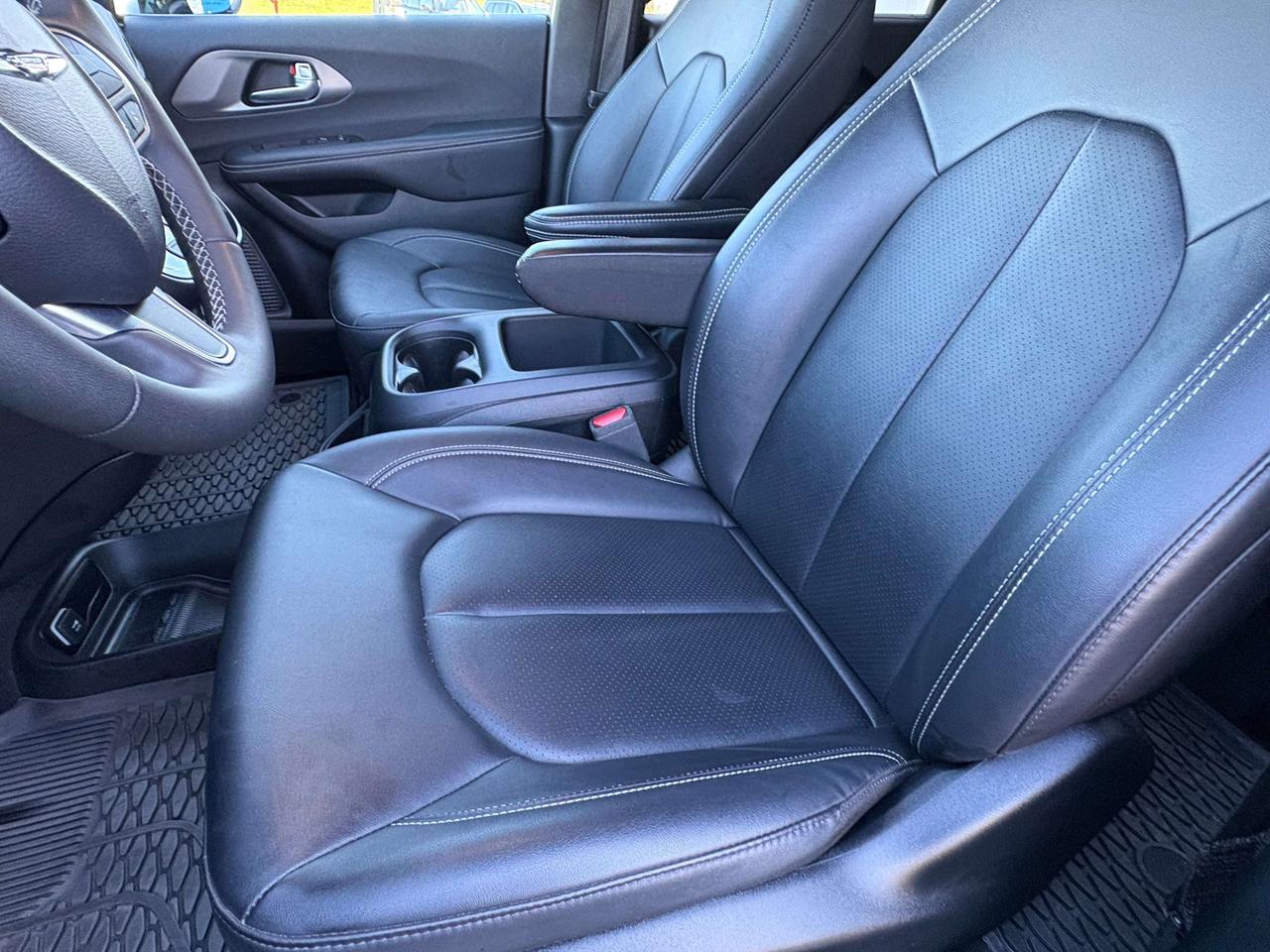 2025 Chrysler Grand Caravan SXT 2WD Photo