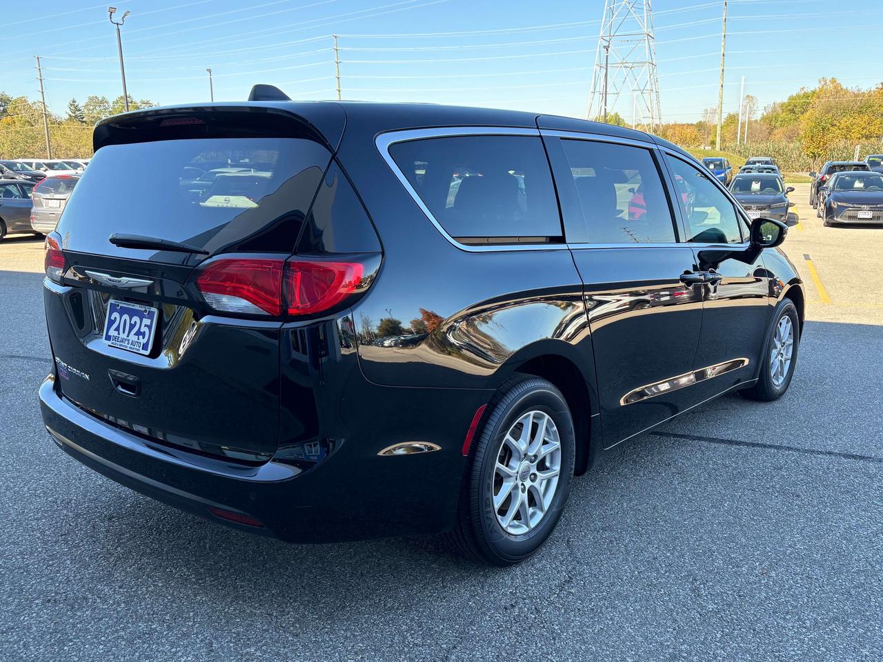2025 Chrysler Grand Caravan SXT 2WD Photo