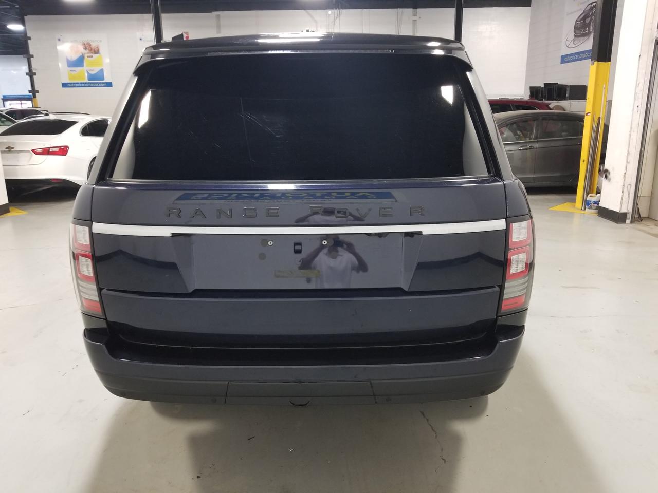 2016 Land Rover Range Rover 5.0L V8 Supercharged 4dr 4x4 Photo