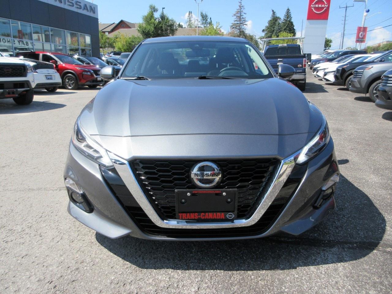 2021 Nissan Altima 2.5 Platinum Sedan Photo