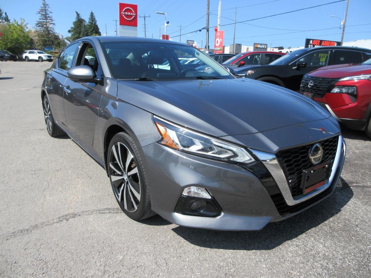 2021 Nissan Altima 2.5 Platinum Sedan Photo