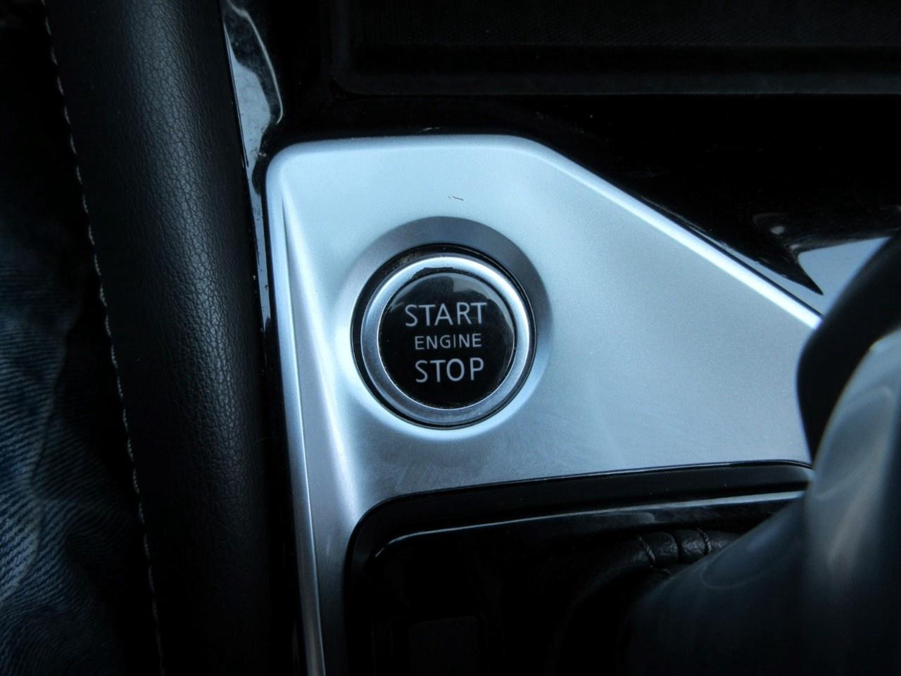 2021 Nissan Altima 2.5 Platinum Sedan Photo