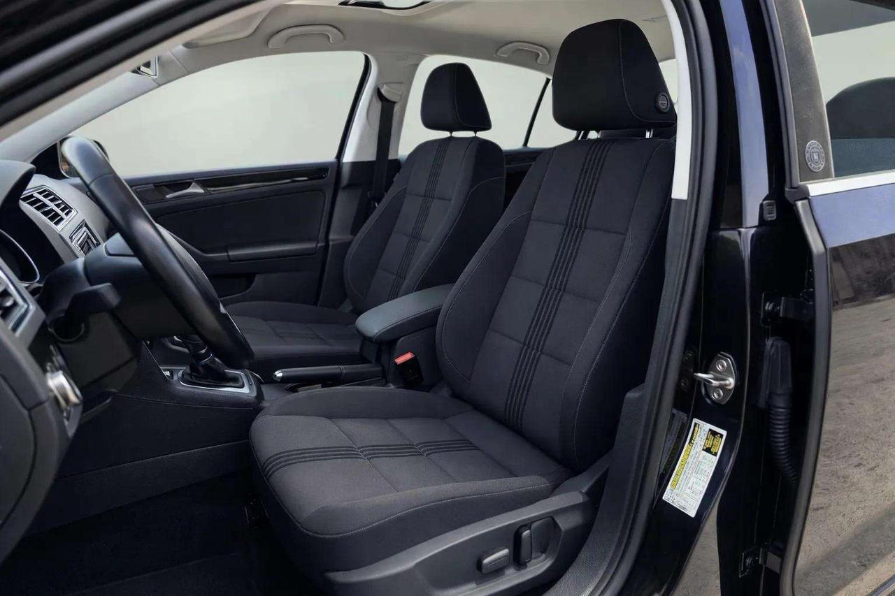 2017 Volkswagen Jetta 1.4 TSI Wolfsburg Edition Photo
