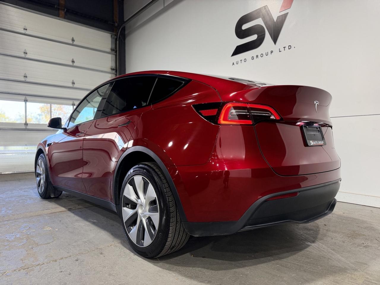 2024 Tesla Model Y LONG RANGE Photo