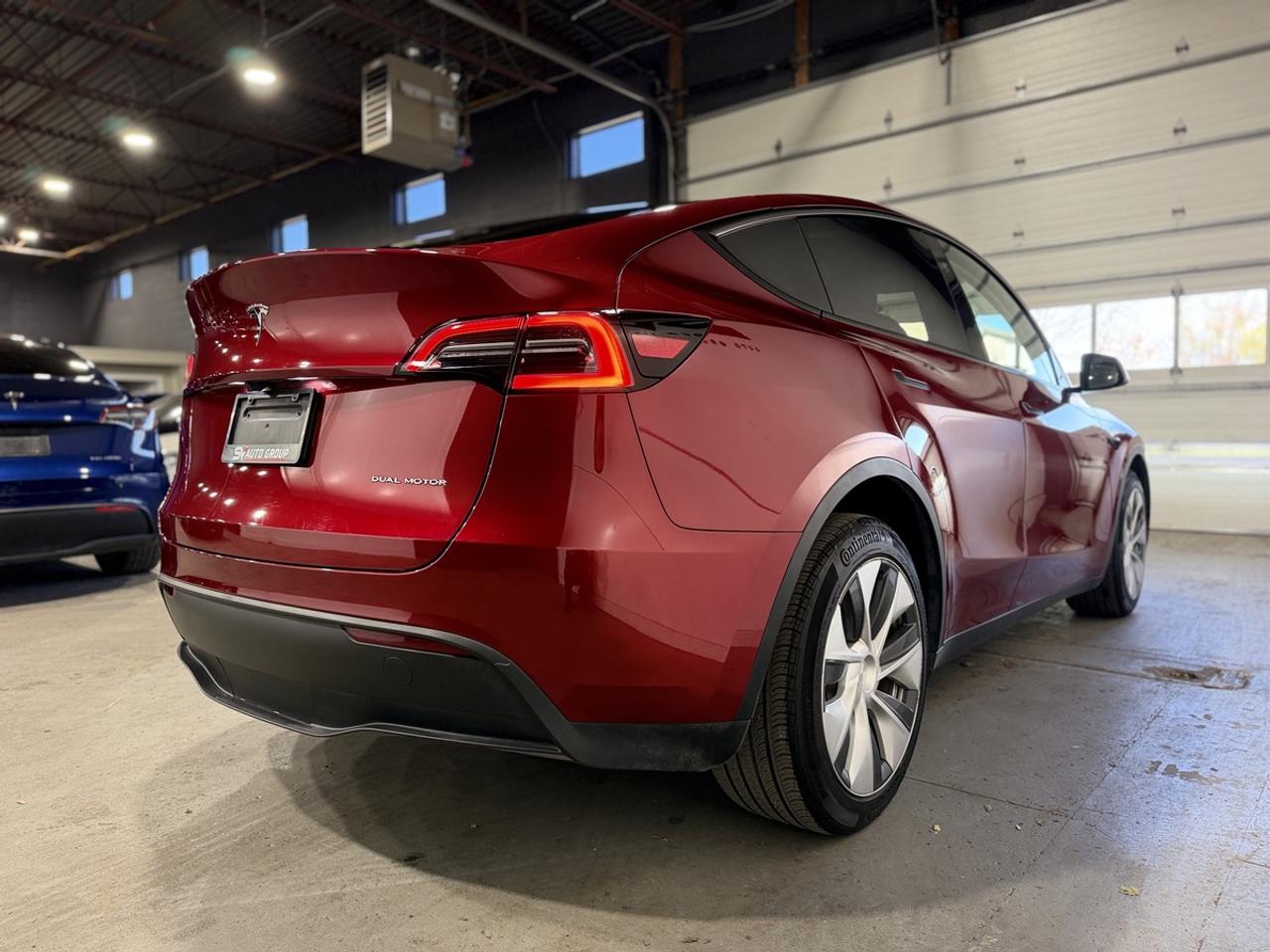 2024 Tesla Model Y LONG RANGE Photo