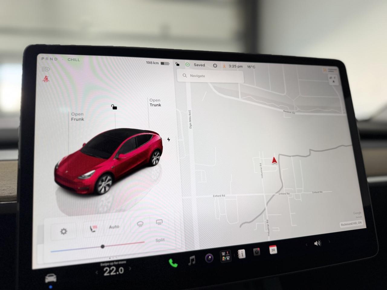 2024 Tesla Model Y LONG RANGE Photo