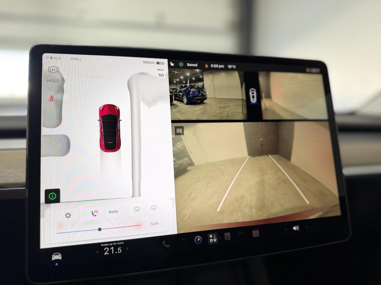 2024 Tesla Model Y LONG RANGE Photo