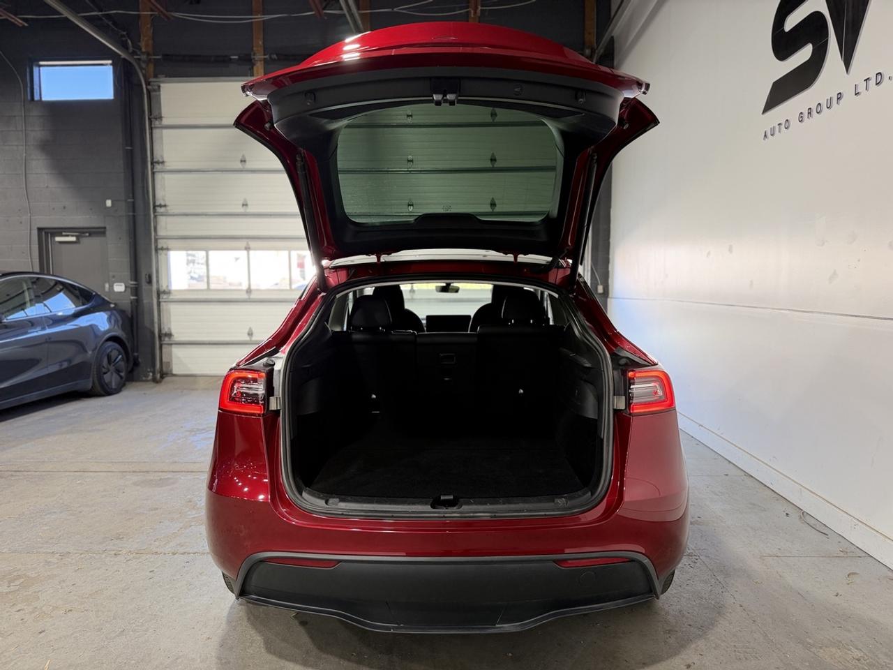 2024 Tesla Model Y LONG RANGE Photo