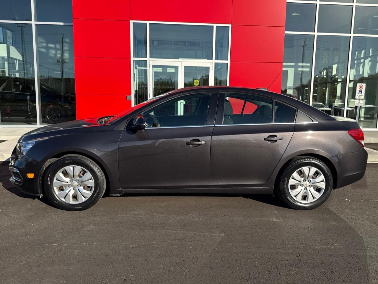 2016 Chevrolet Cruze Limited LT 1LT 4dr Sedan Photo1