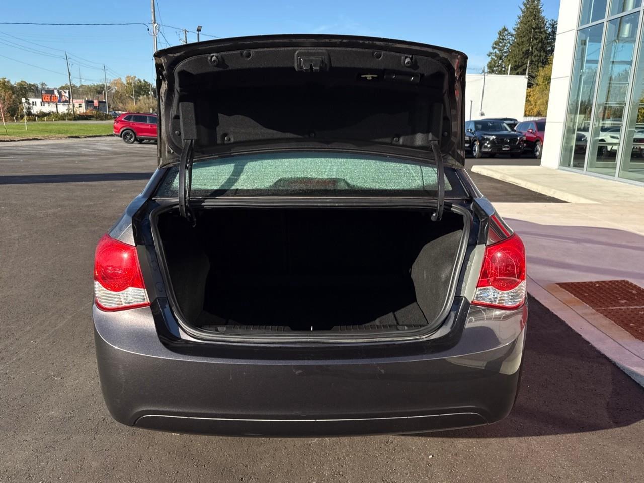 2016 Chevrolet Cruze Limited LT 1LT 4dr Sedan Photo