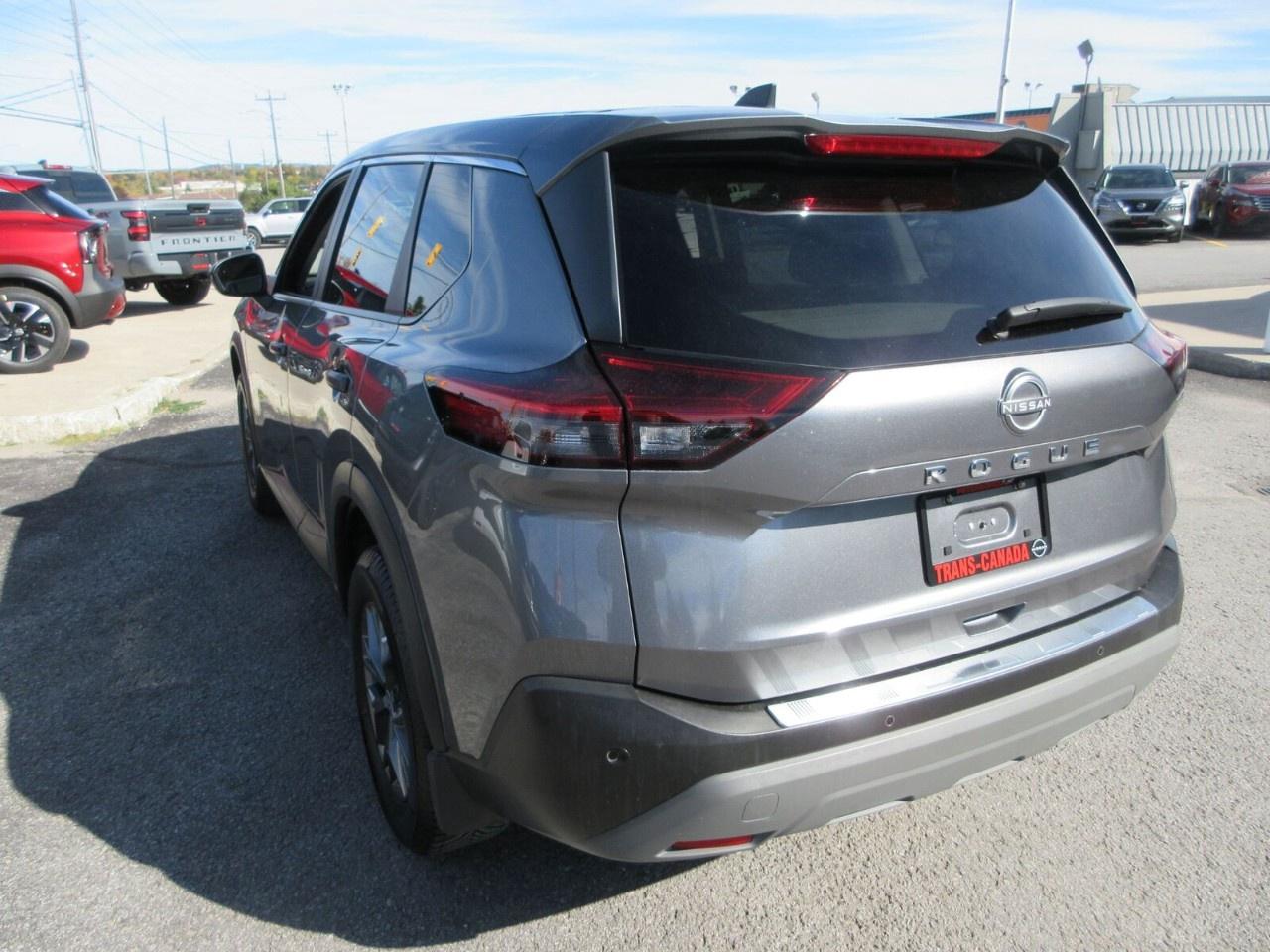 2022 Nissan Rogue FWD S Photo
