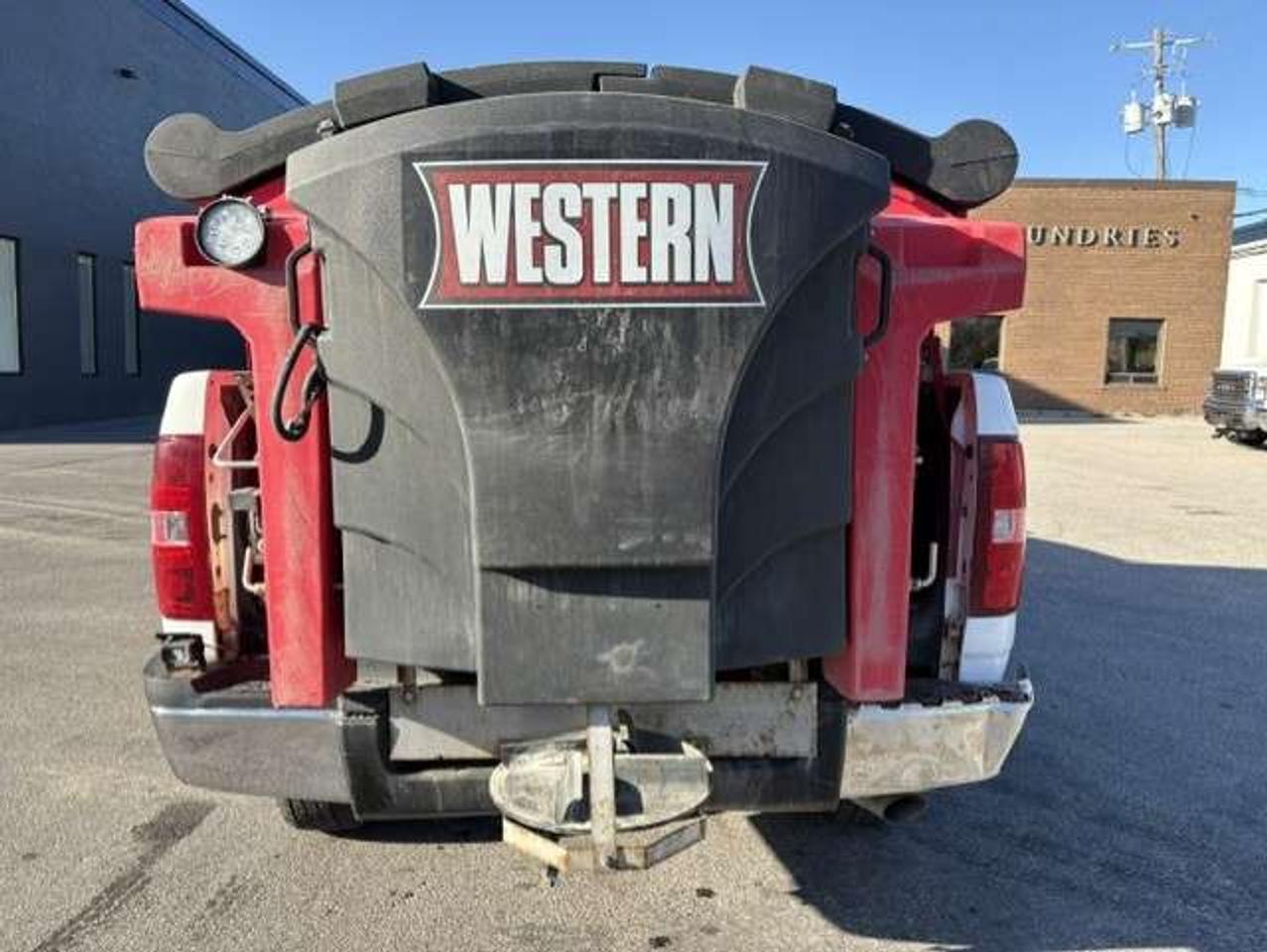 2011 Chevrolet Silverado 2500 4X4 ONLY 43,000KM-WESTERN SNOW PLOW-TORNADO SALTER Photo3