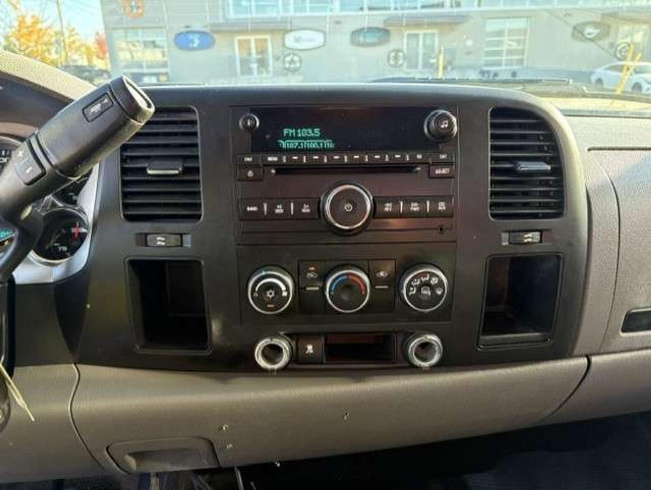 2011 Chevrolet Silverado 2500 4X4 ONLY 43,000KM-WESTERN SNOW PLOW-TORNADO SALTER Photo