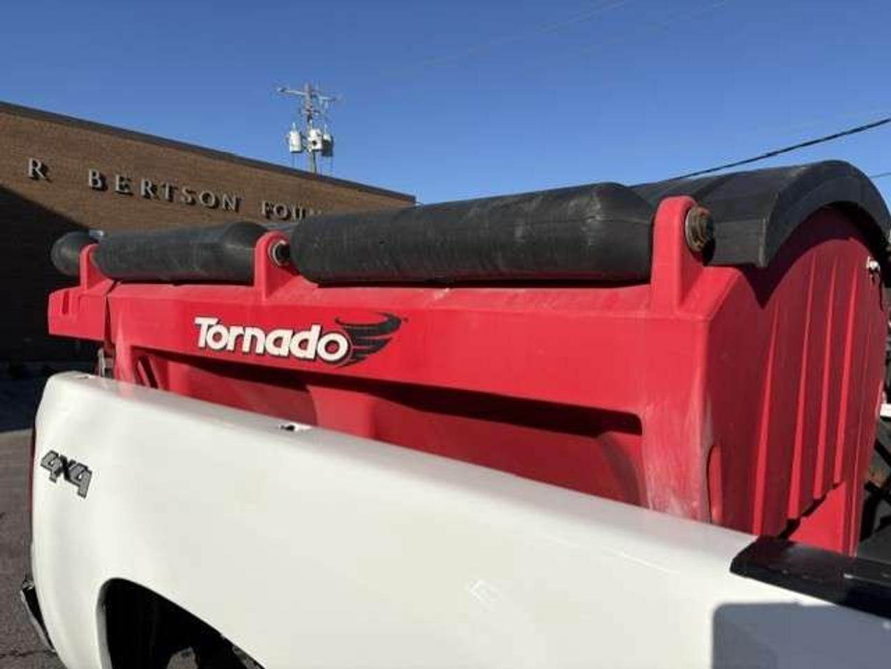 2011 Chevrolet Silverado 2500 4X4 ONLY 43,000KM-WESTERN SNOW PLOW-TORNADO SALTER Photo