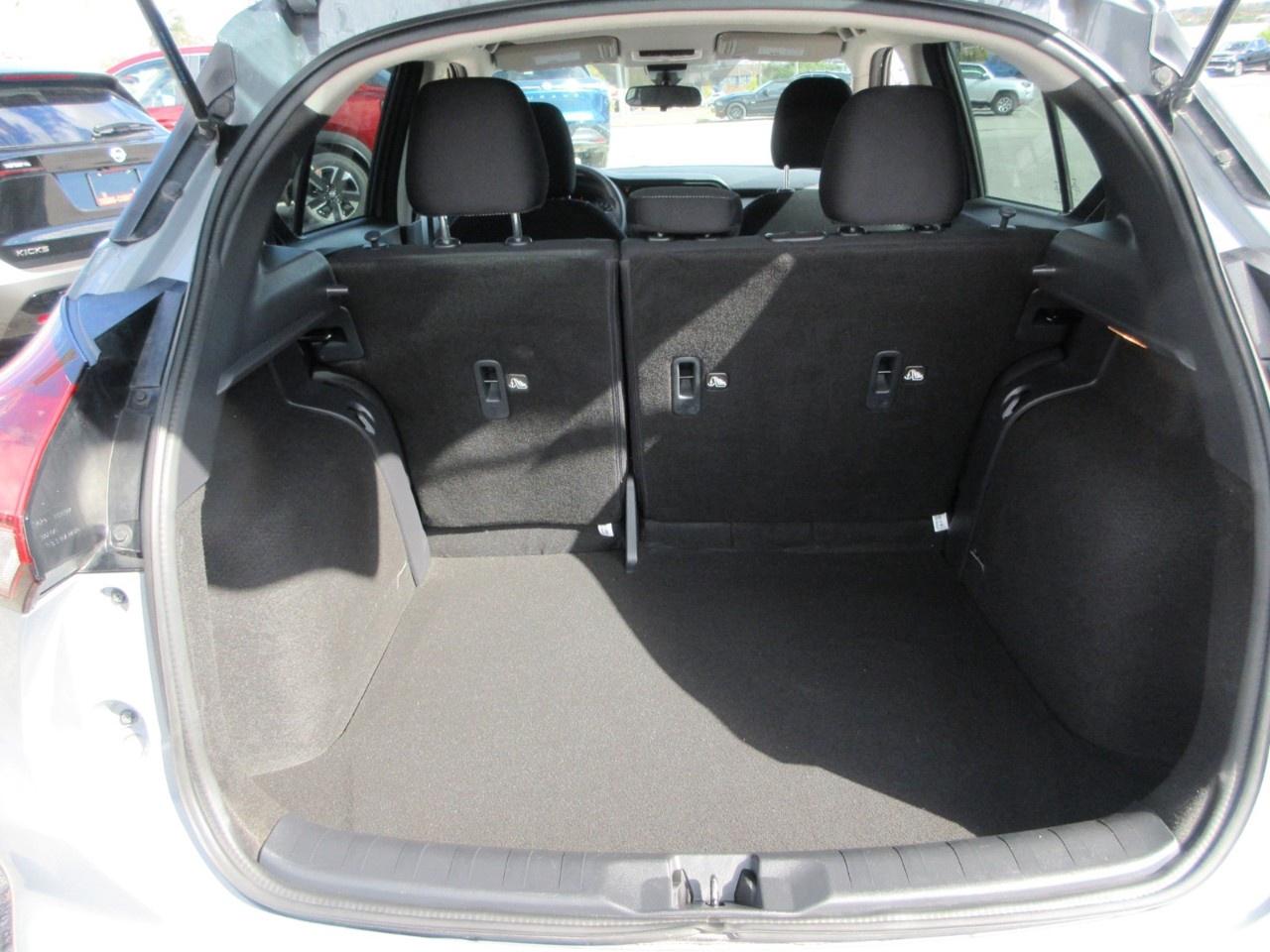 2024 Nissan Kicks SV FWD Photo