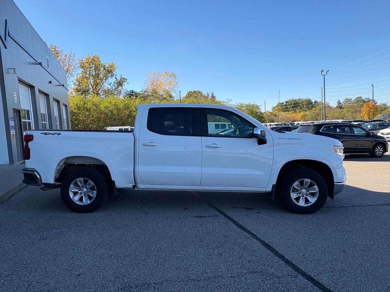 2025 Chevrolet Silverado 1500 LT Photo