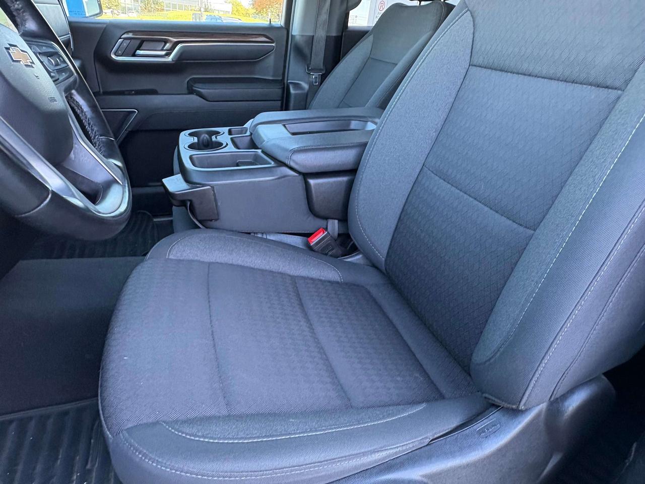 2025 Chevrolet Silverado 1500 LT Photo