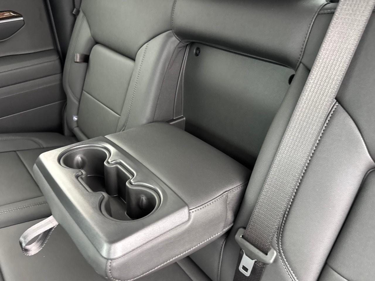 2026 GMC Sierra 1500 Crew Cab Short Box 4-Wheel Drive Elevation Photo