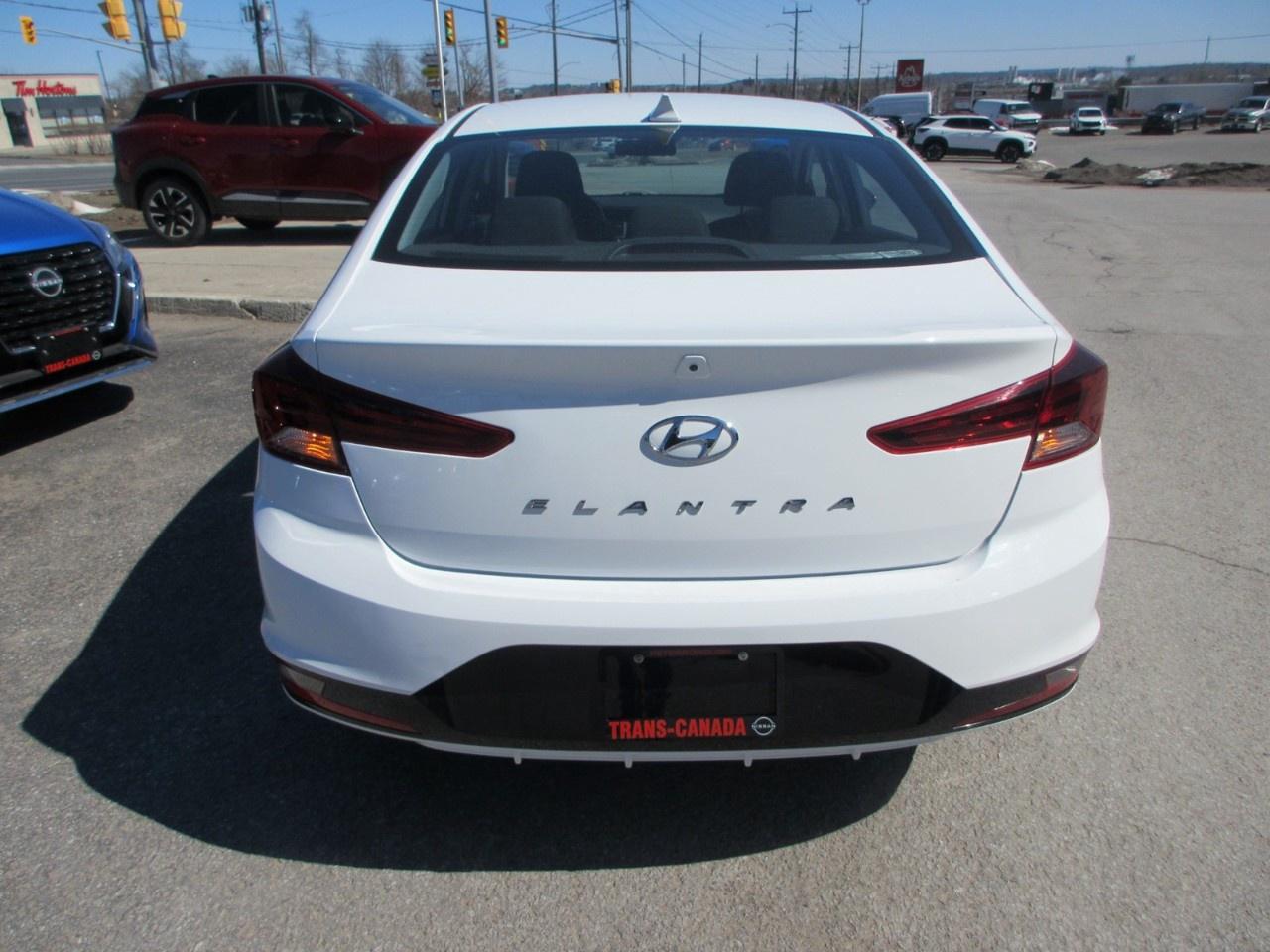 2020 Hyundai Elantra Preferred w/Sun & Safety Package IVT Photo