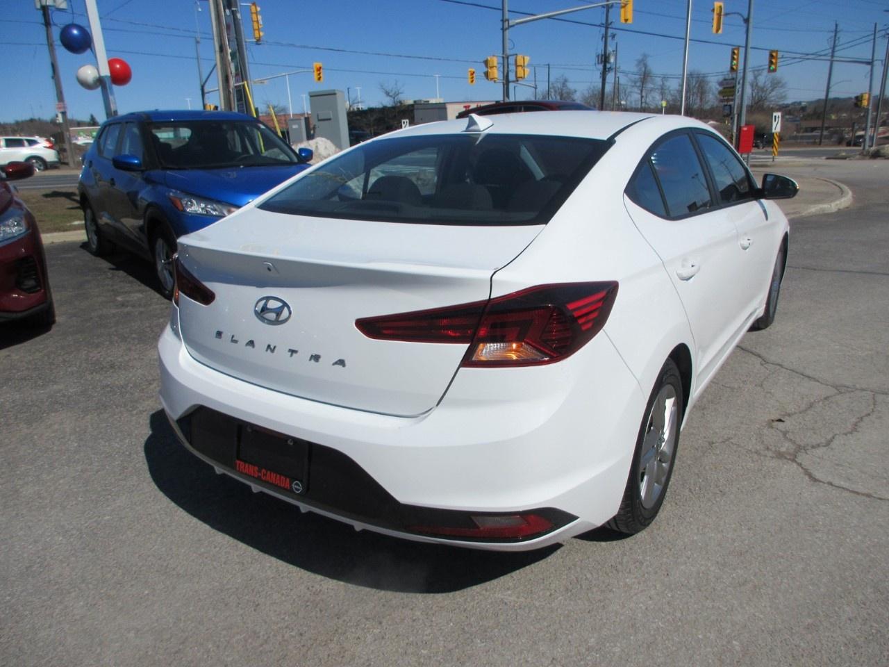 2020 Hyundai Elantra Preferred w/Sun & Safety Package IVT Photo