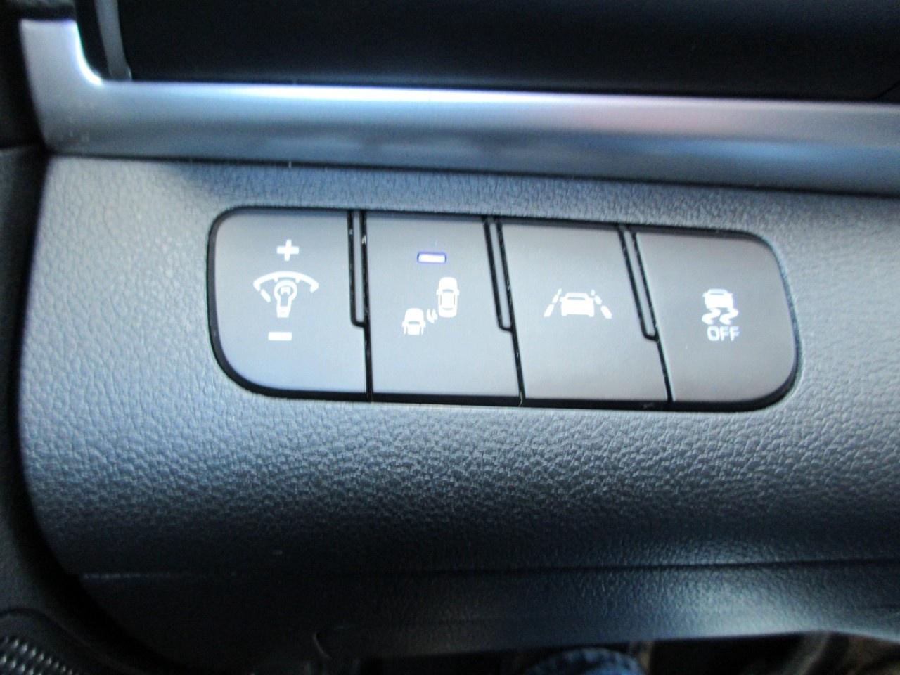 2020 Hyundai Elantra Preferred w/Sun & Safety Package IVT Photo