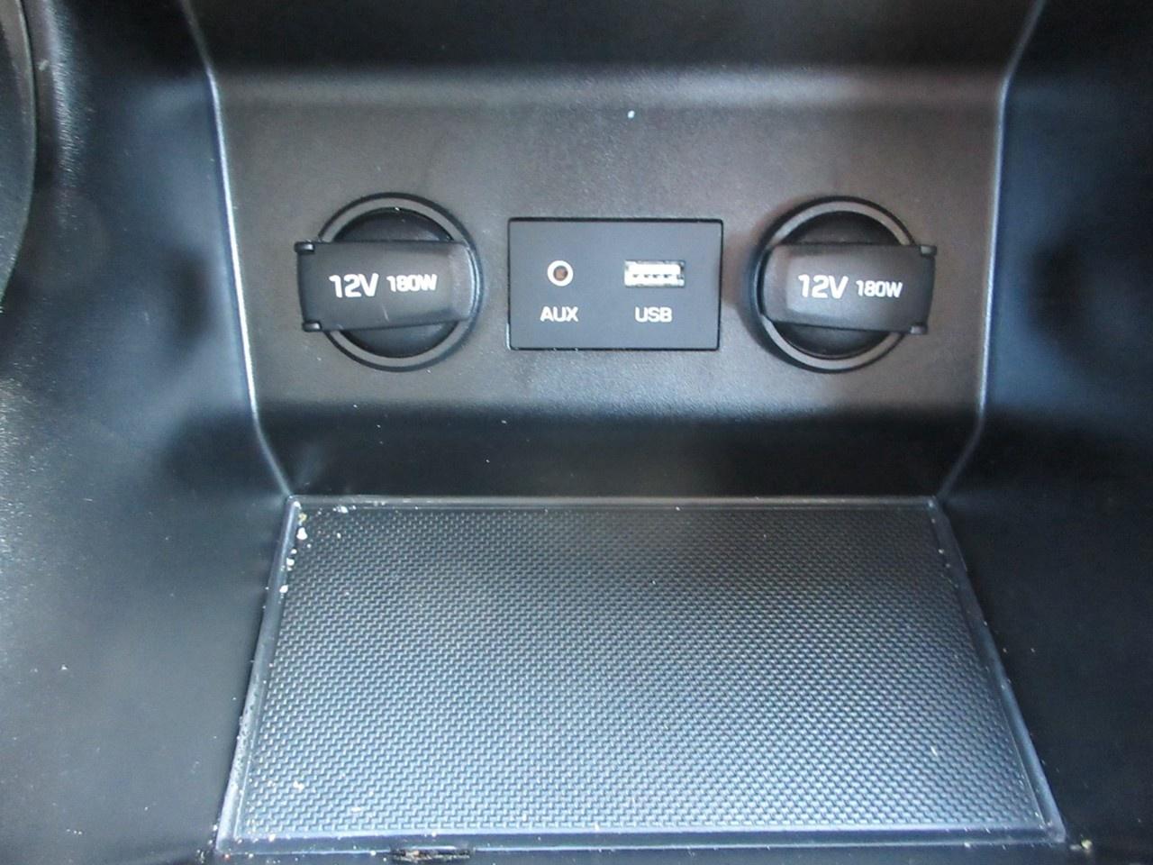 2020 Hyundai Elantra Preferred w/Sun & Safety Package IVT Photo