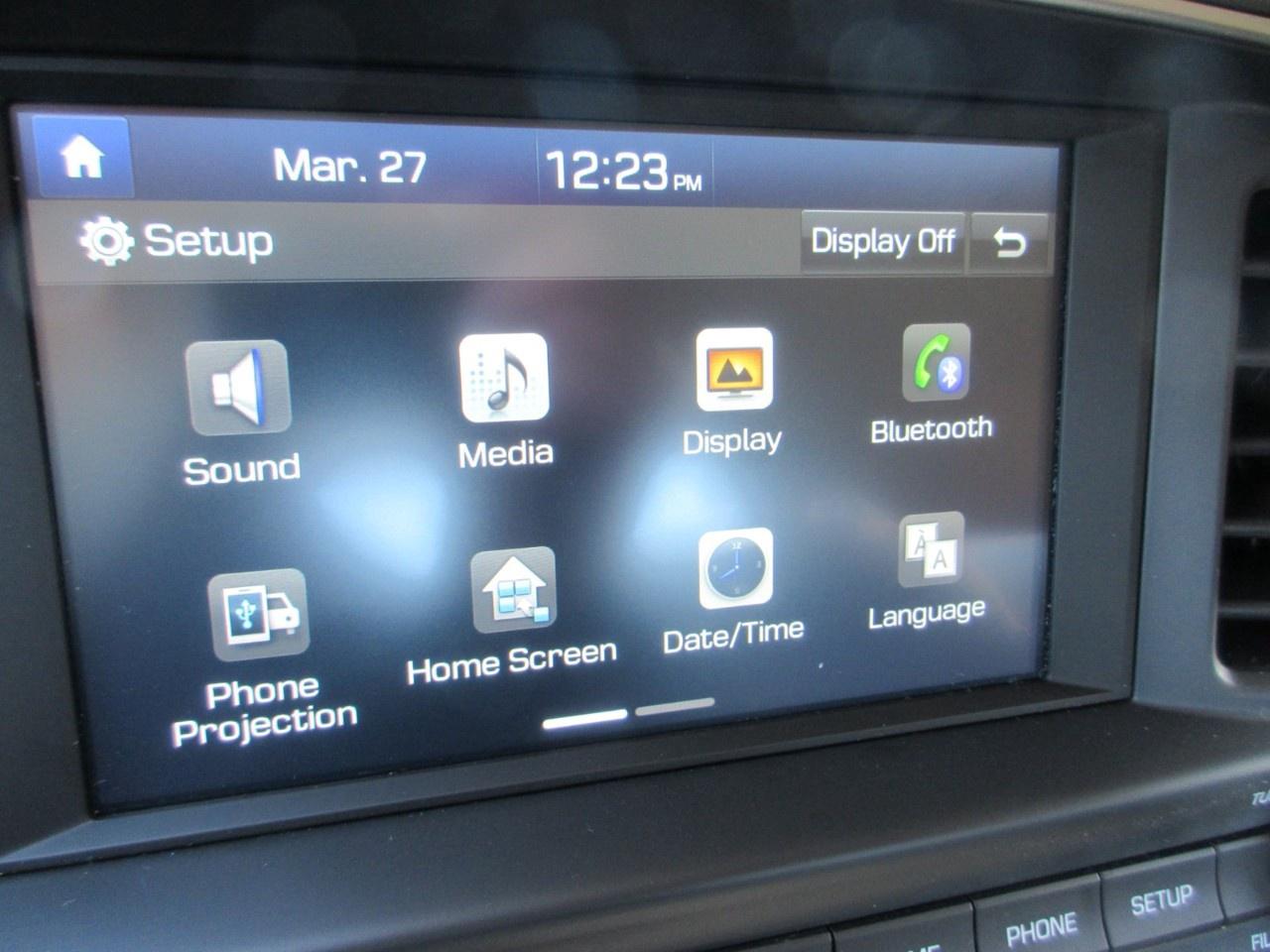 2020 Hyundai Elantra Preferred w/Sun & Safety Package IVT Photo